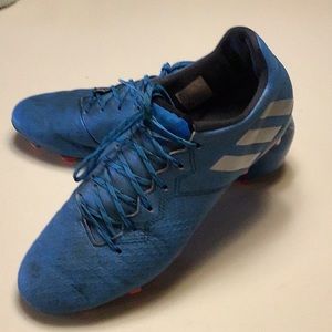 Adidas outdoor cleats 6.5